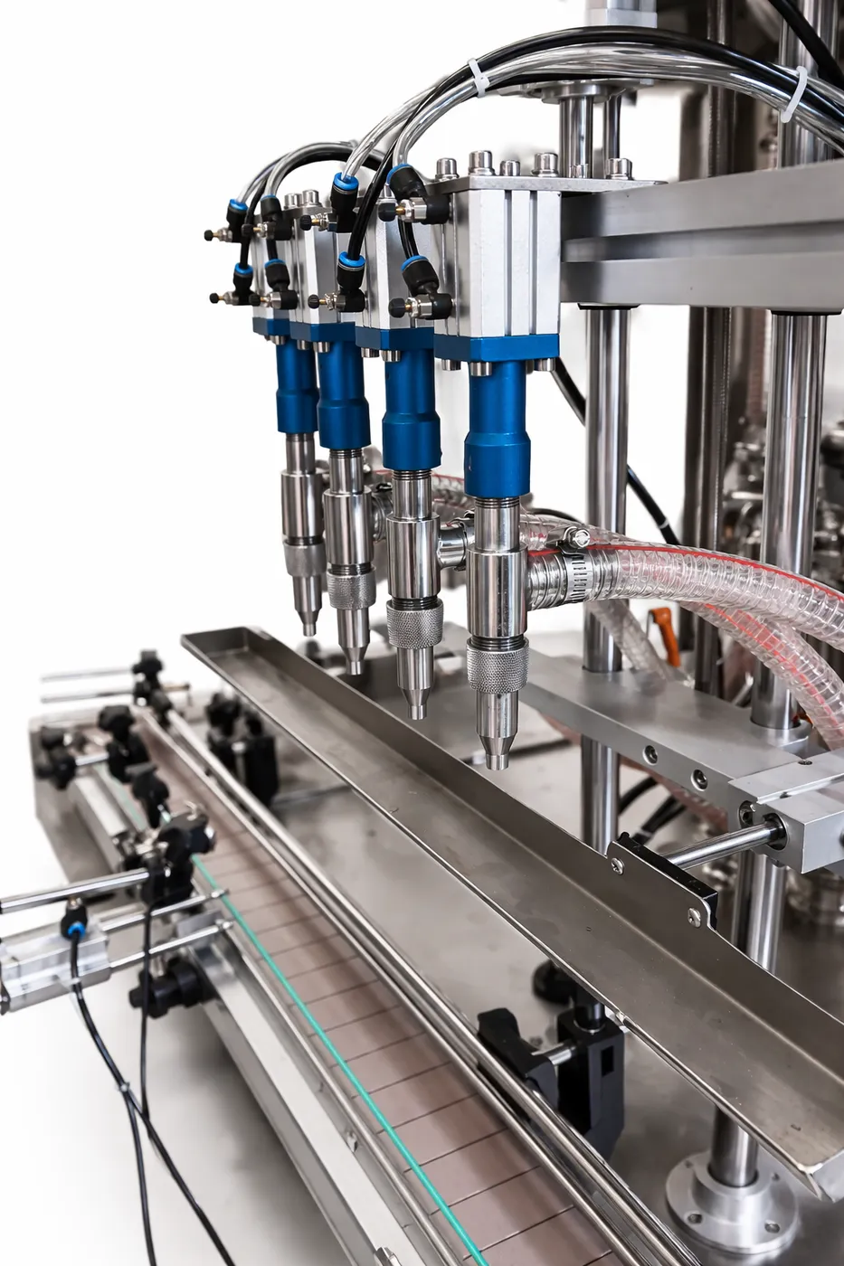 Automatic liquid filling machine