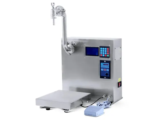 Oils & lubricants filling machinery
